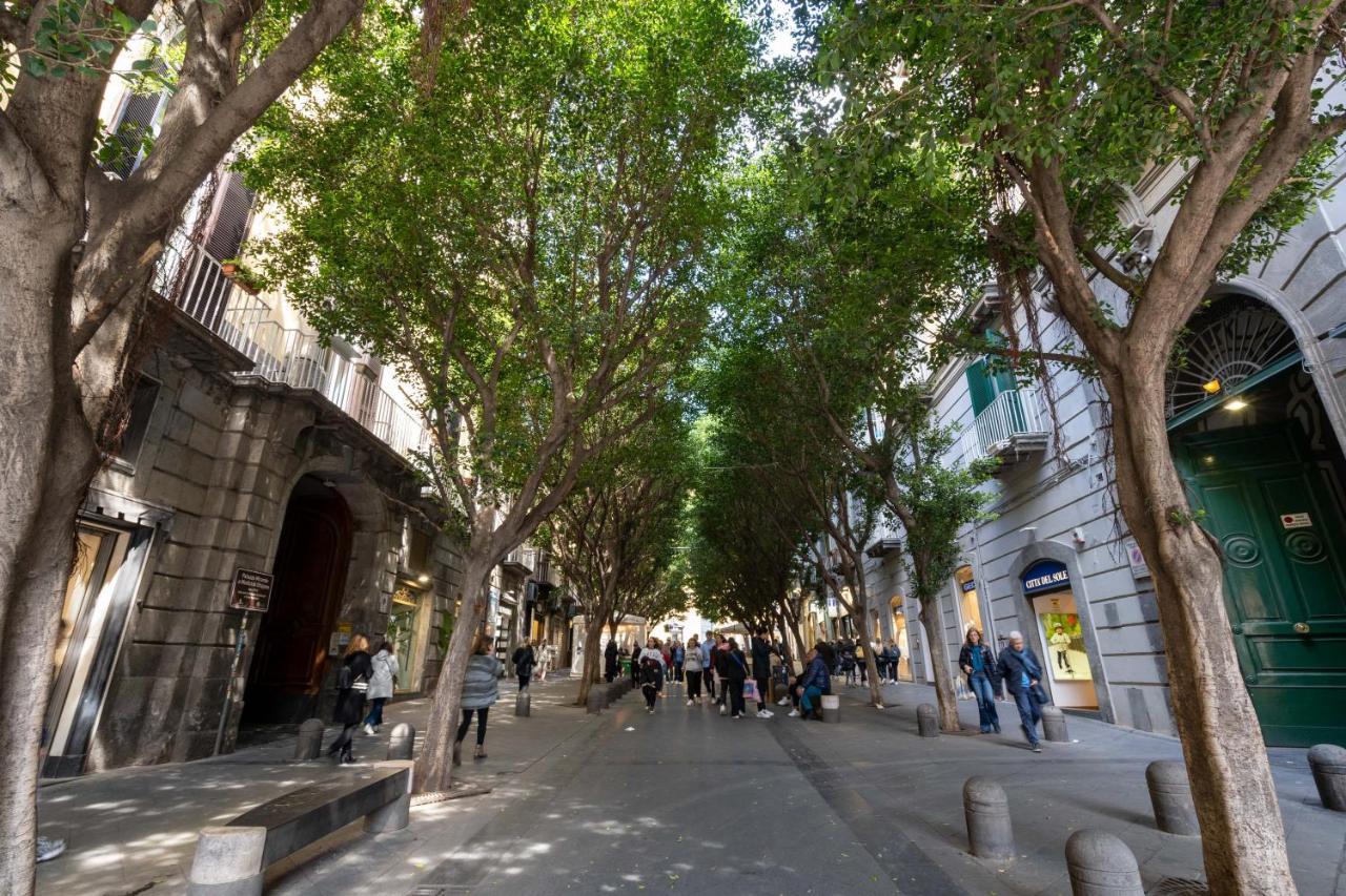 Appartamento Elegante Con Terrazzino Nel Centro Di Napoli エクステリア 写真